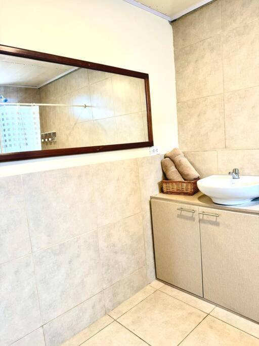 Suite En Exclusiva Urbanizacion Con Piscina Privada Manta Eksteriør billede